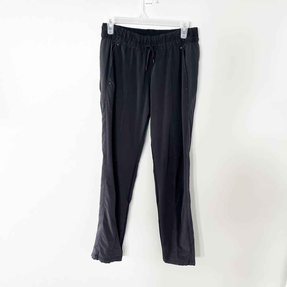 Lululemon black track pants women’s size 6‎